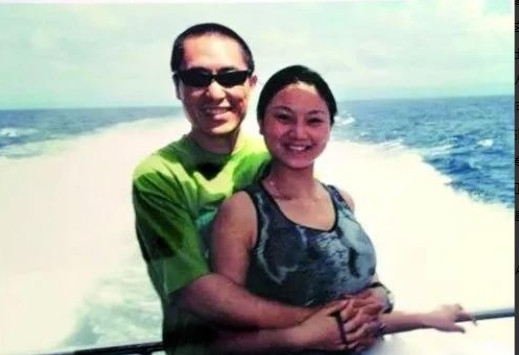 当年，19岁的陈婷带着张艺谋回无锡老家，陈妈妈一看张艺谋，很是惊讶：“婷婷，你怎