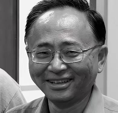 上世纪60年代，理科状元彭云铁了心要考哈军工，结果卡在身高和视力上，愣是被刷了。