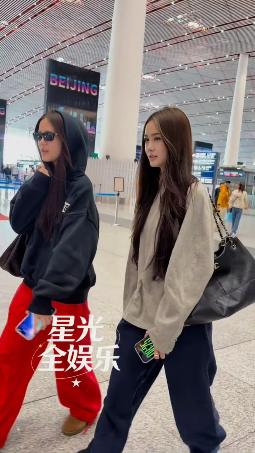 钟丽缇张伦硕带两个女儿jaden和cayla出去旅游了钟丽缇张伦硕带两