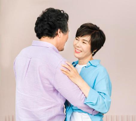 女性绝经后，为什么不愿过夫妻生活了？3个原因男女都要了解女性到了绝经期，很多