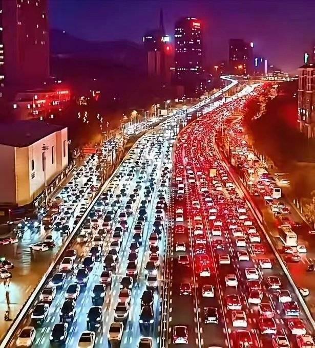 谁是世界上汽车保有量最多的国家?第八名:意大利(4600万辆)第七名:法国(46