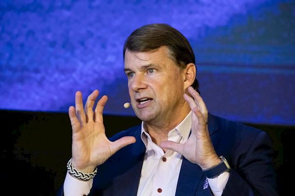 福特CEO：年薪12万美元招不到技工有5000个岗位空缺11月13日消息，