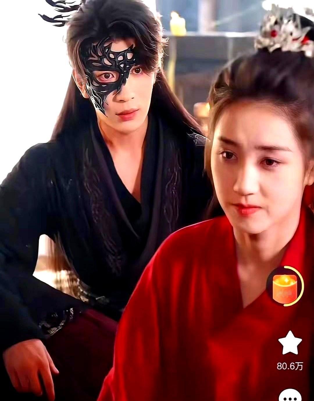 眼看就要扑街的短剧，竟然成了开年第一爆款。红果短剧的《与晋长安》，开播时几乎