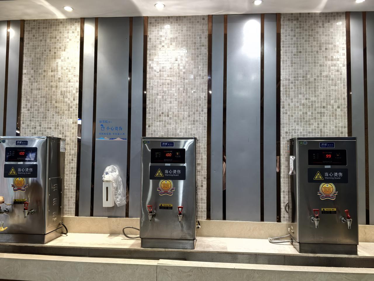 雷锋好事做了一火车，我是全国各地12345常客，以更好地尽公民责任服务社会。今天