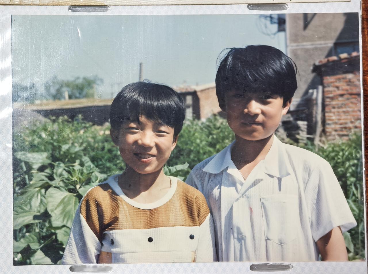 1987和1997的掠影[害羞]1997年合影今天和那天分享一张你在深圳的照