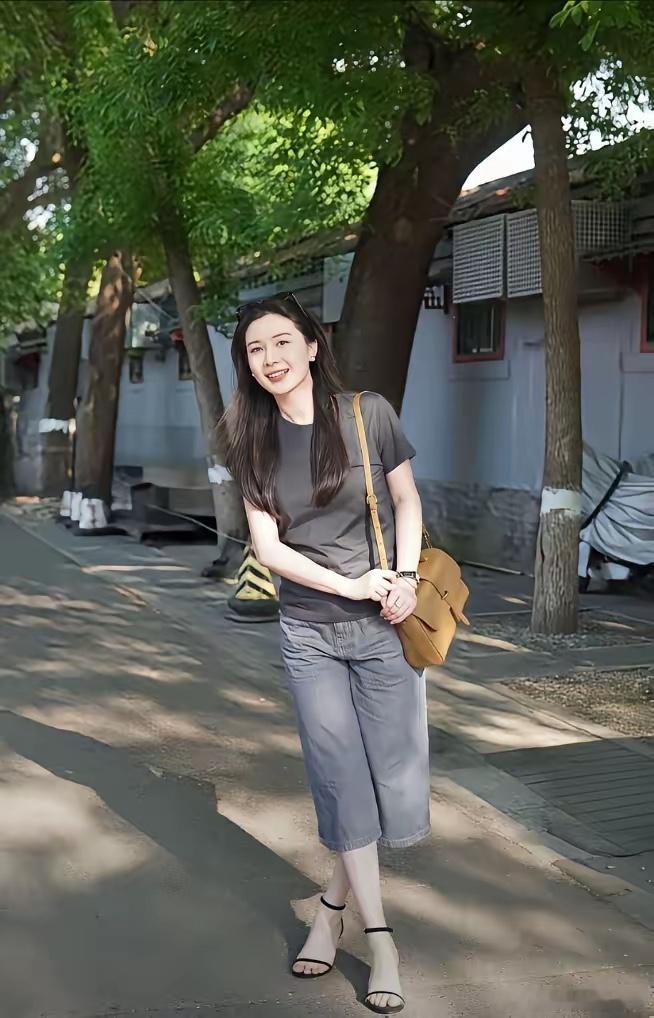 如同老街，老友，老故事。青春也厚重！