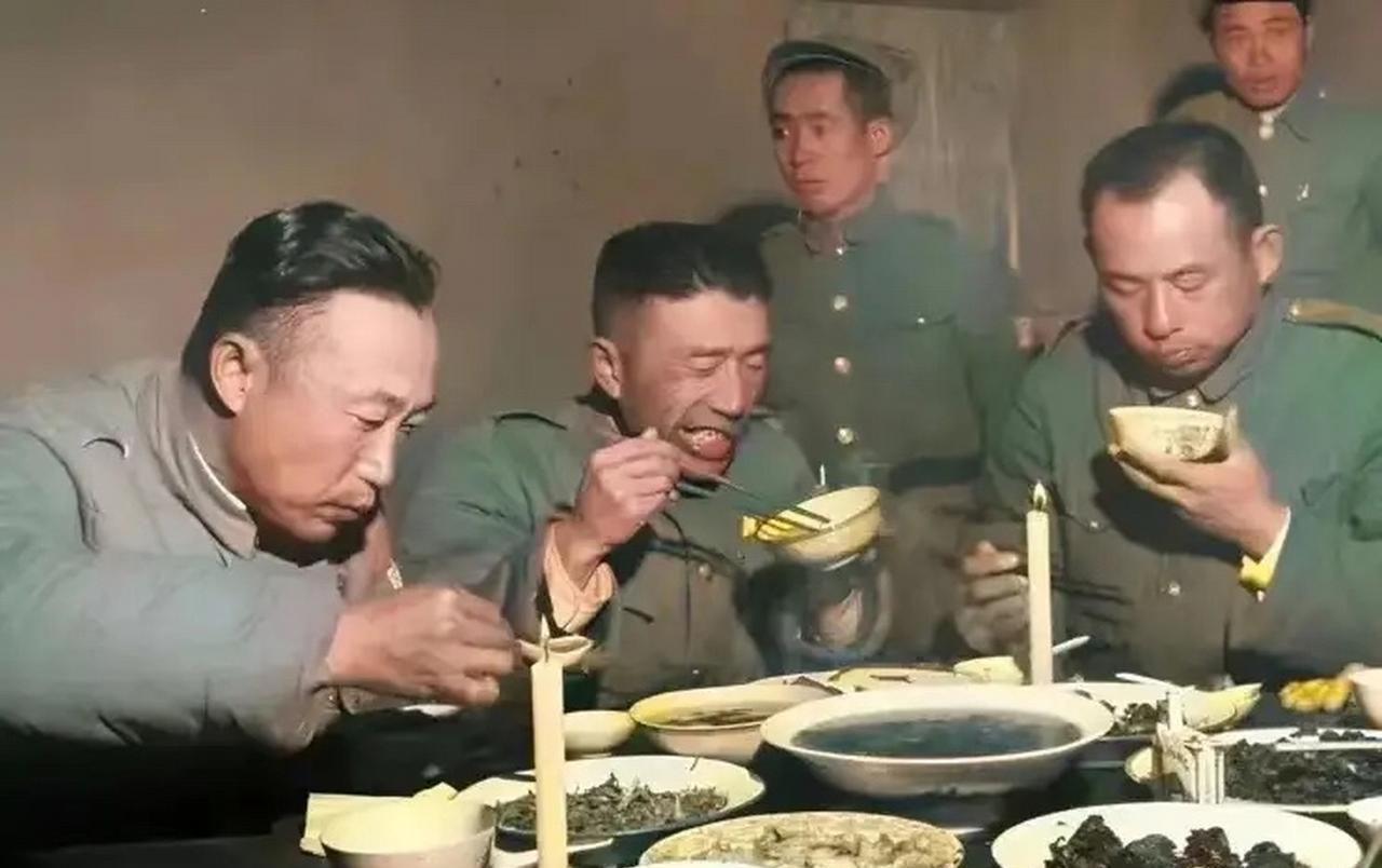 1949年6月，国军师长曾元三劝39军军长程鹏起义，程鹏说：“现在虽然局势不好，
