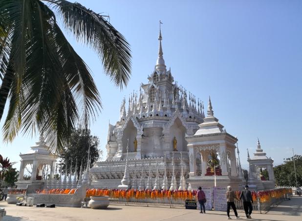 伊朗救了美国一命！说句大实话，如果不是伊朗一战“打醒”美国，美国还以为自己是
