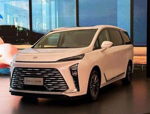 比指导价便宜5.5万！别克GL8家族焕新价公布：陆尊限时28.49万起MPV市