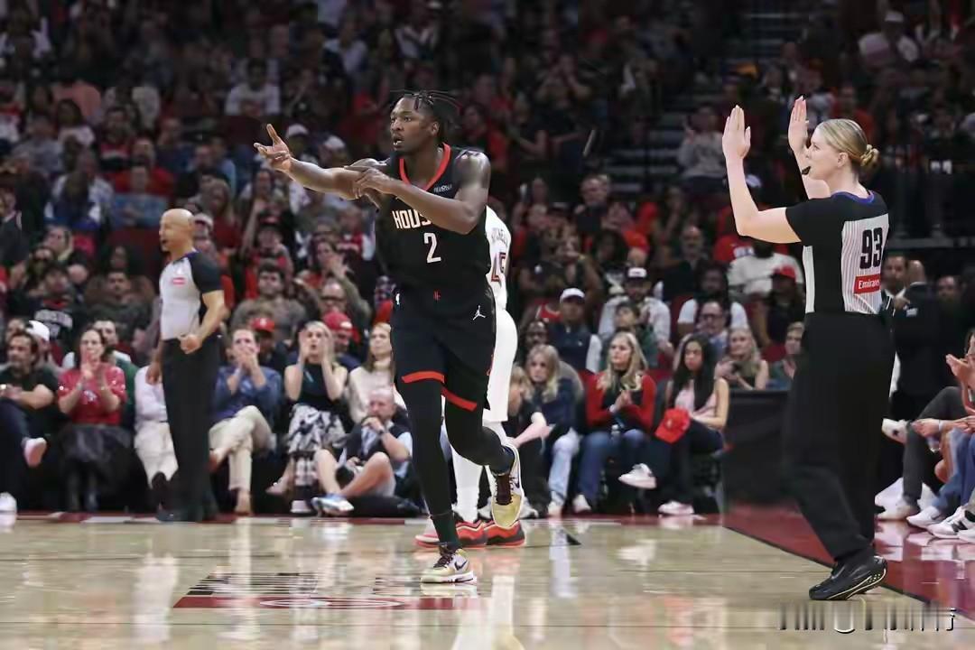 火箭队可用小贾伊森安史密斯杰夫格林加3首轮签交换字母哥字母哥已向雄鹿队提出交易