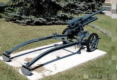 1938年德三和维也纳合并以后，德三军队从维也纳军队留下的武器当中挑选了330门