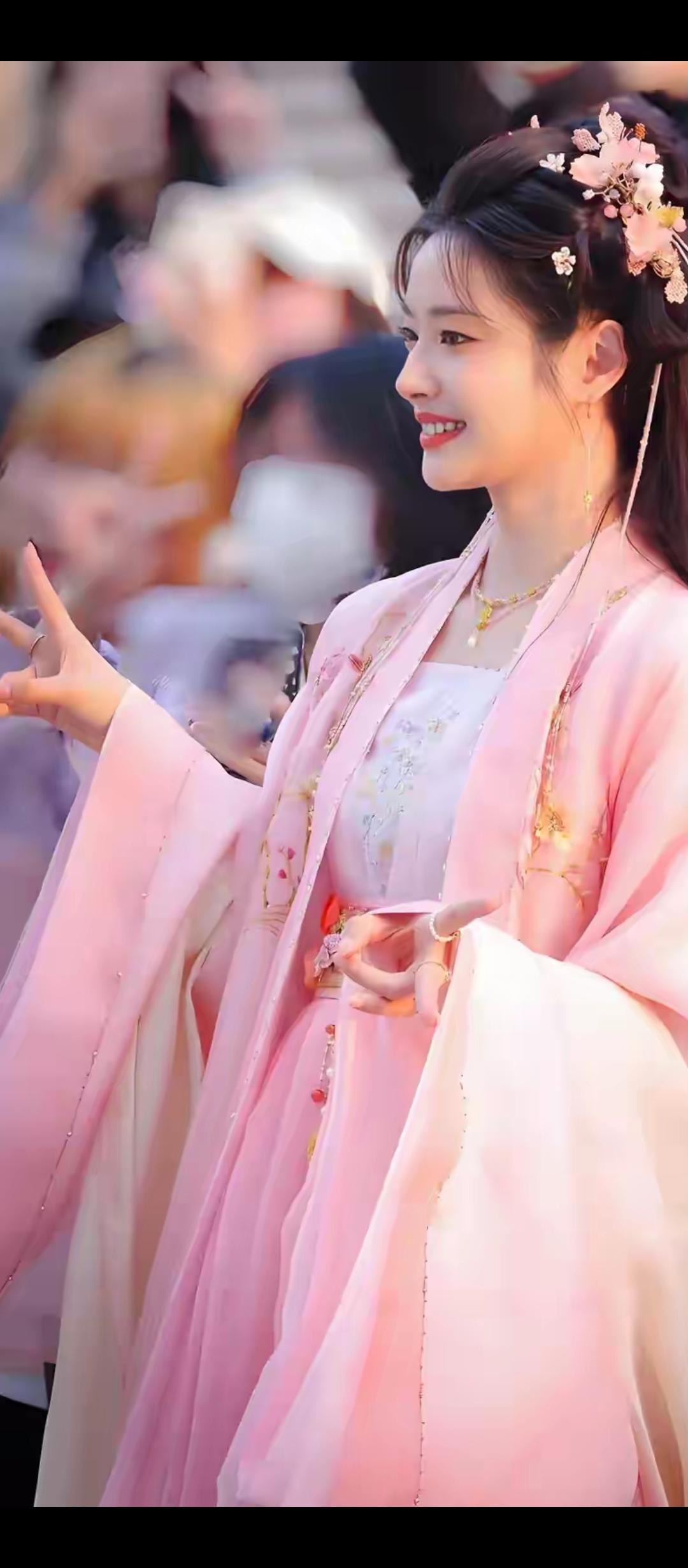 古风少女，惊艳了时光”🌸👗💃