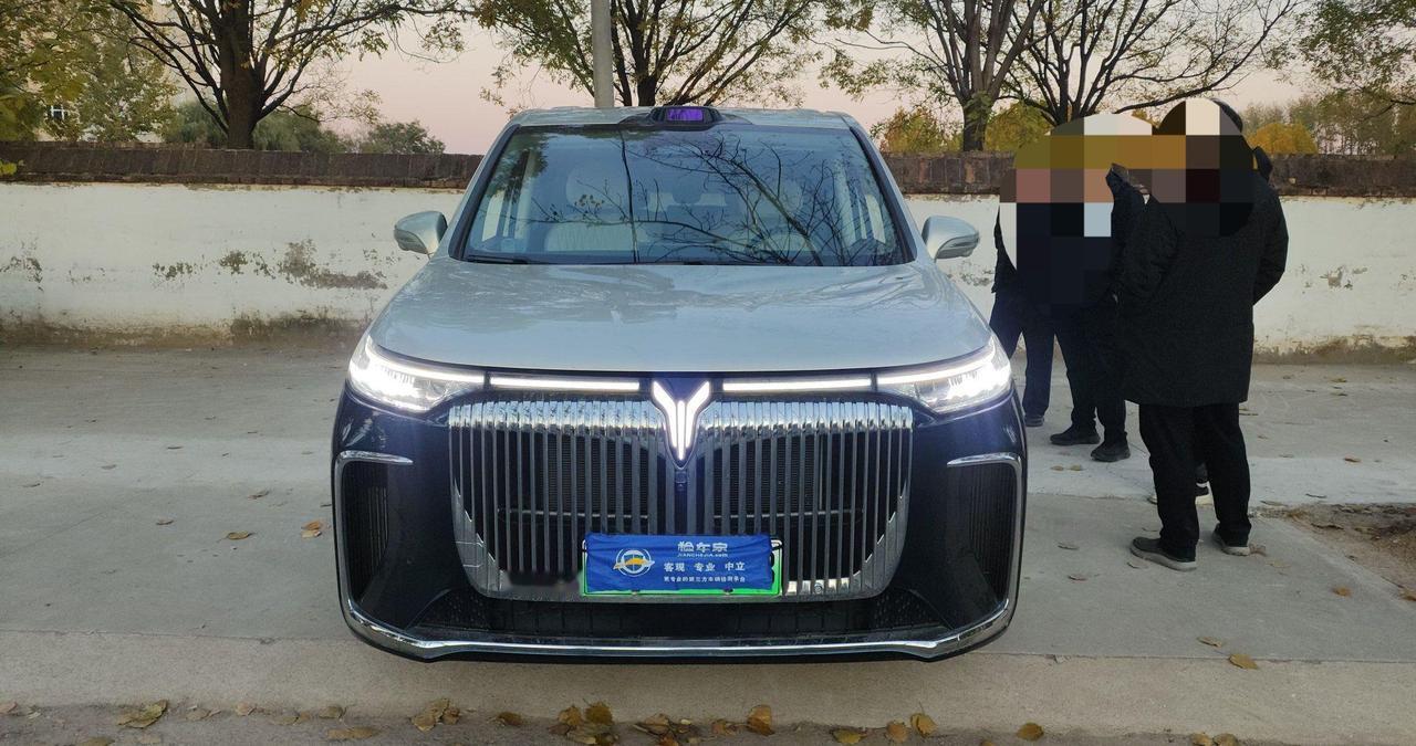 开了一年的岚图，卖得比新车还贵，买家却直呼很香！前两天帮粉丝验了一台岚图梦想家