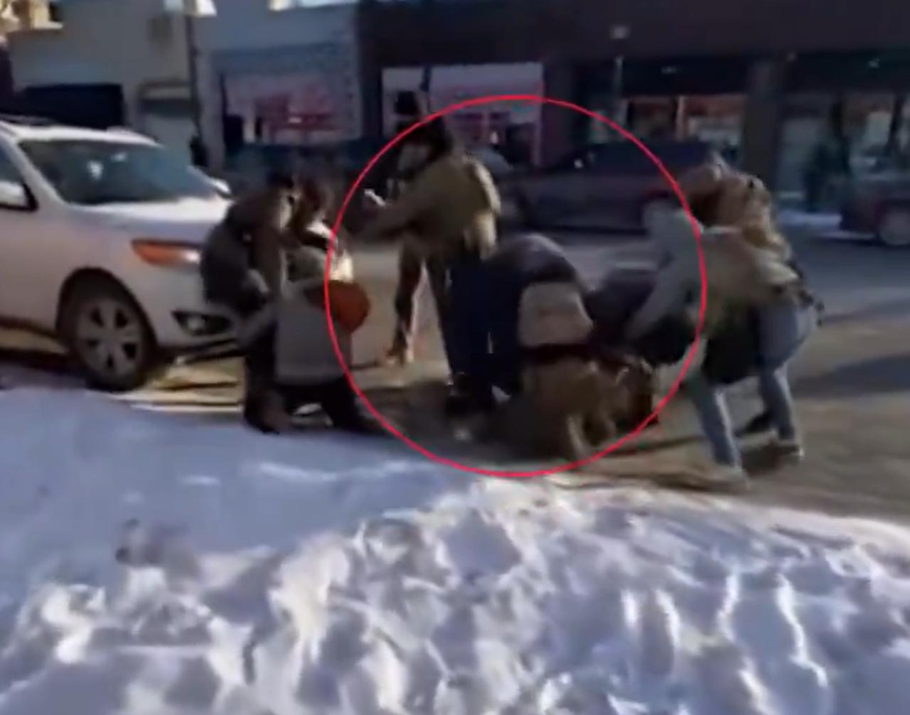 美国又一名白人被ICE枪杀，这已经是第二名白人了，跟上次不同的是，这次被杀的是男