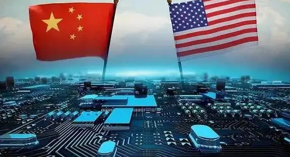 中国这次动怒了。美国商务部昨日出台新规，全球范围内禁止使用中国产的芯片，即使在中