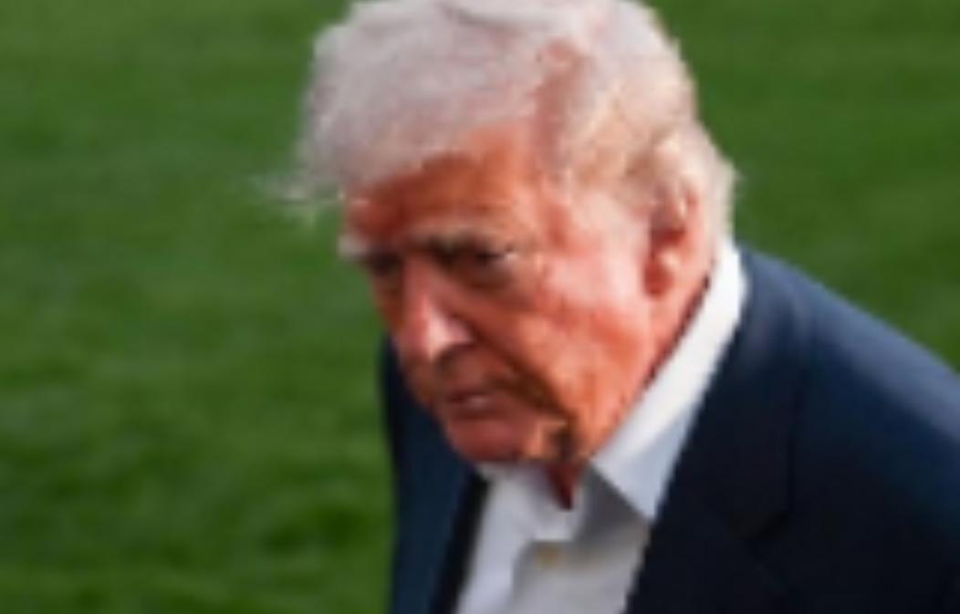 特朗普苦等4天，自己访华的事情终于有着落了，王外长对特朗普访华问题做出了回答，同