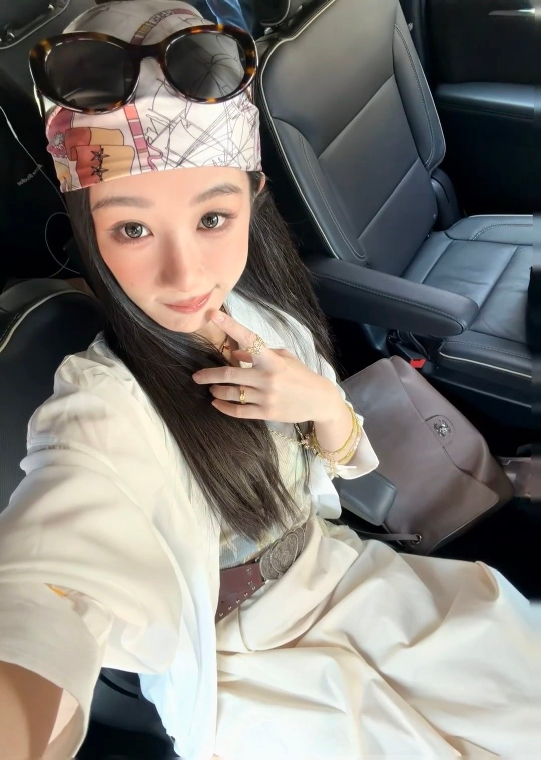 杨紫yz杨紫董竹君yz杨紫玉兰花开君再来爱不用说透，我会陪你到最后。