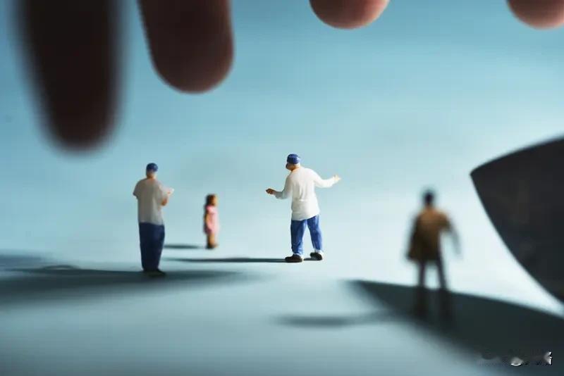 男子隐瞒病史致女儿患病，这事儿想想就来气。就说那个隐瞒十多年HIV病情的父亲，女