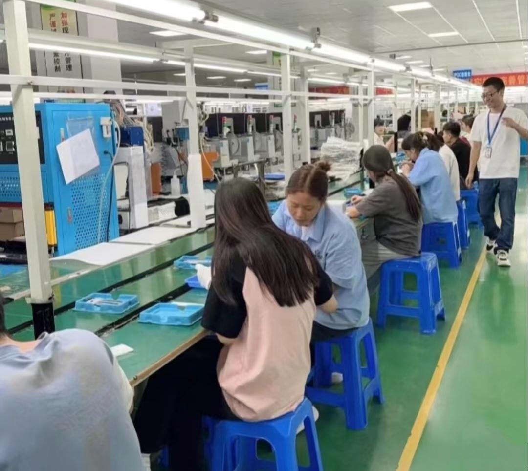 为什么说车间主任才是普通人的天花板?因为车间主任上靠能力上去的，从组长、班长、