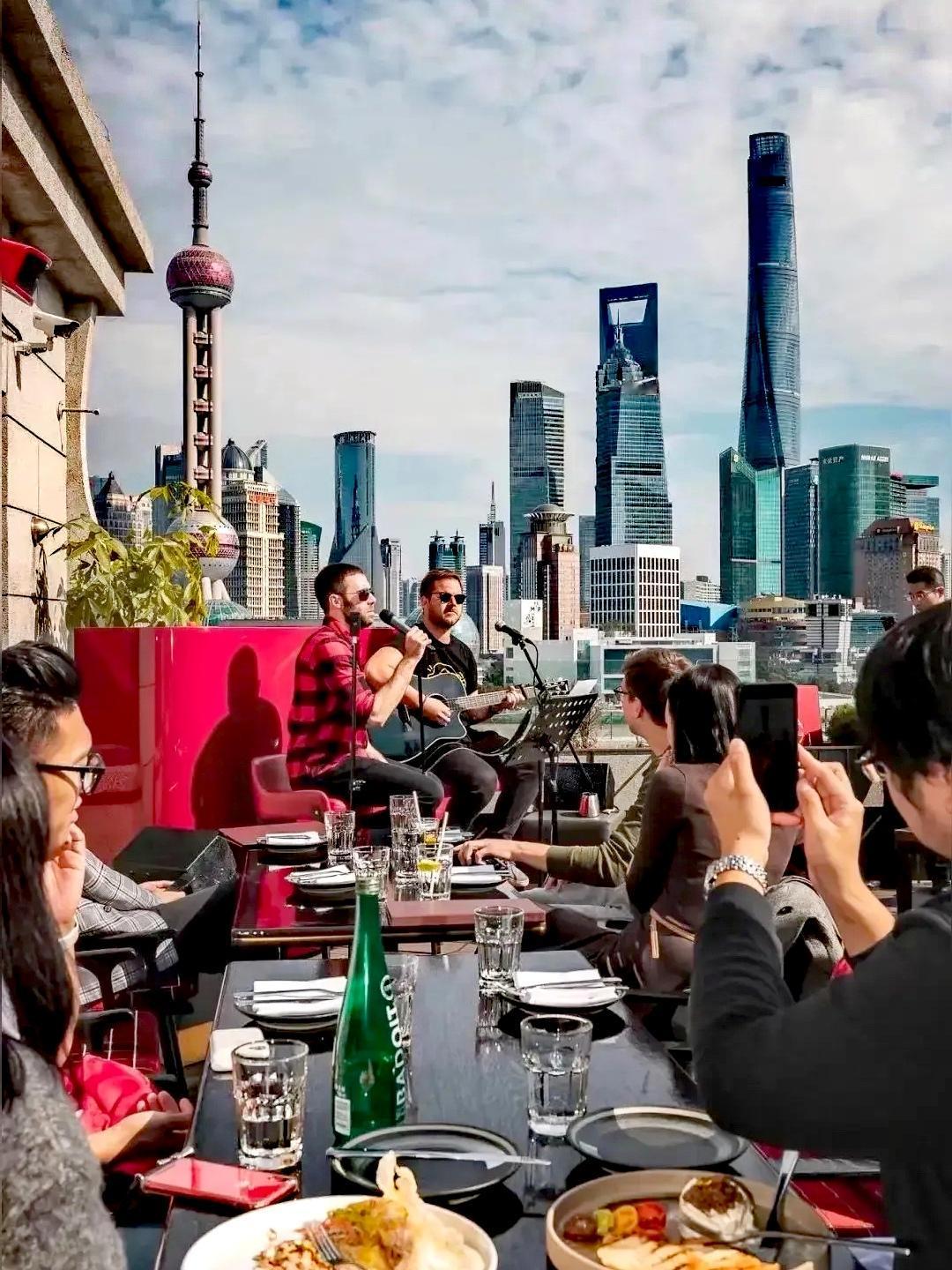 终于懂了！为啥外国人来中国，第一站永远是上海一直想不通，咱们有西安千年古韵、