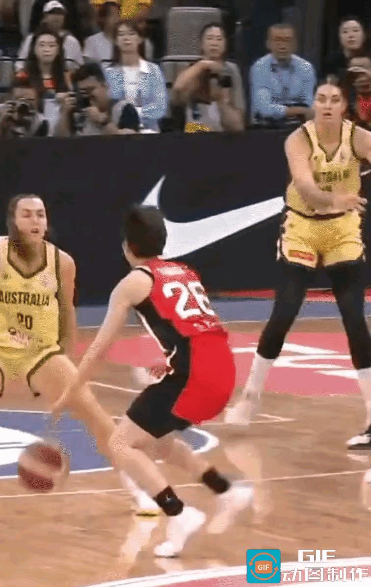 难怪田中心的三分如此神准，原来是这位小将平时的训练超乎寻常，你猜怎么着？田中心