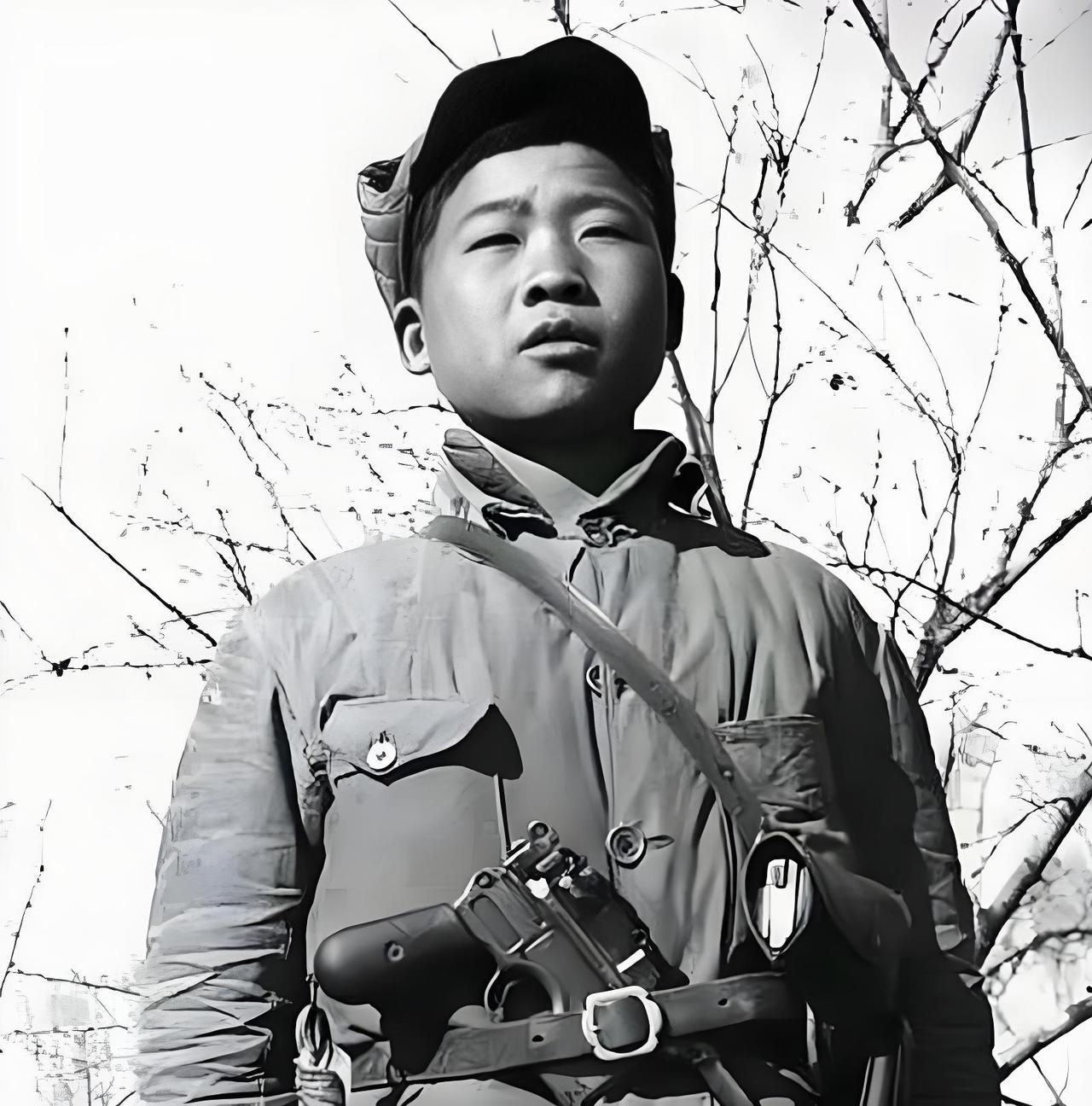 1942年，河北平原，一个16岁的少年送完信，刚踏上回程。空旷的土路上，十几个伪