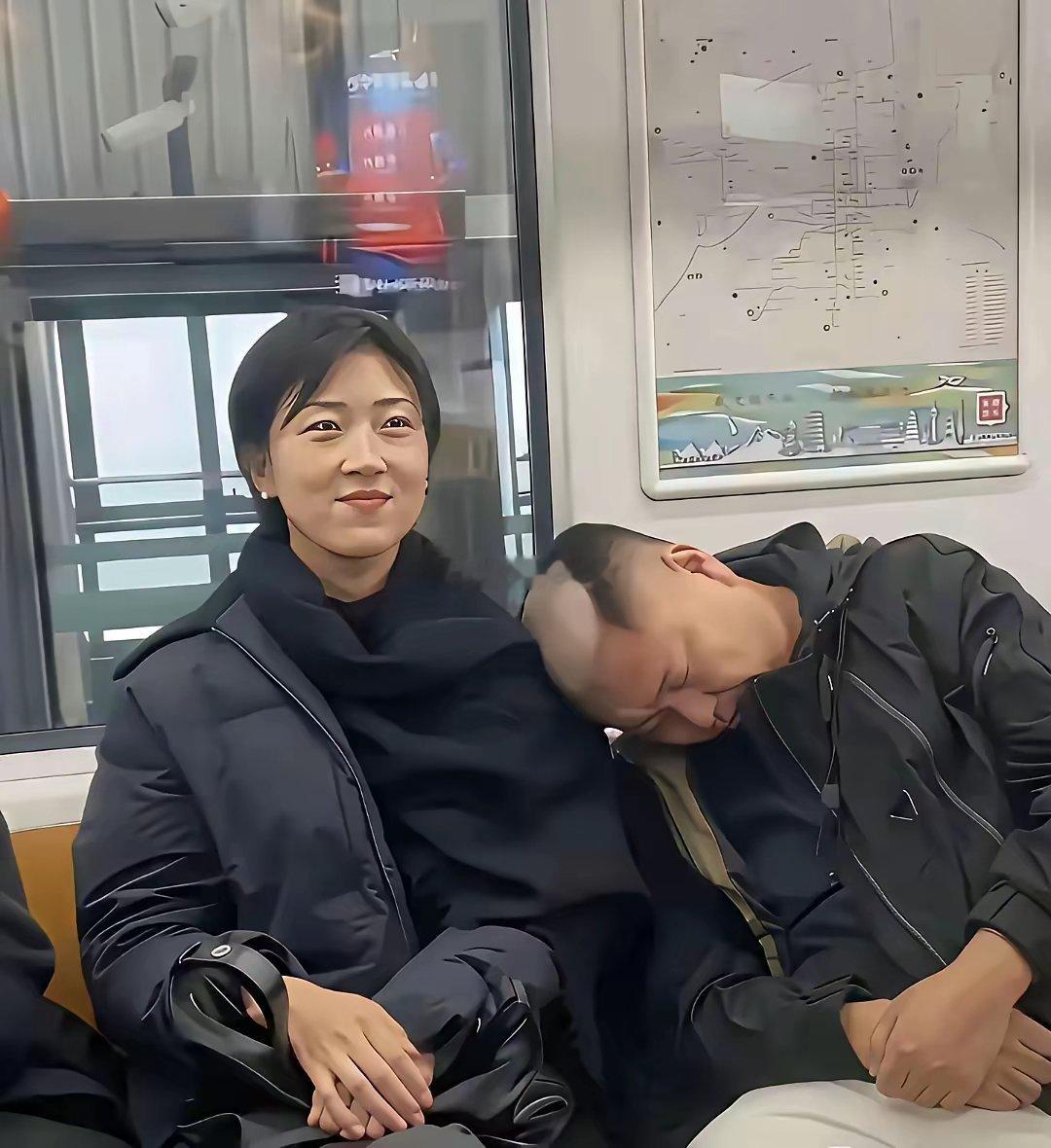 她是怎么做到笑不漏齿的