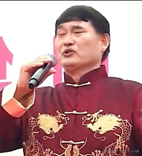 网暴“大衣哥”4年，换来了6个月牢饭！这一判决，让所有老实人挺直了腰杆“这