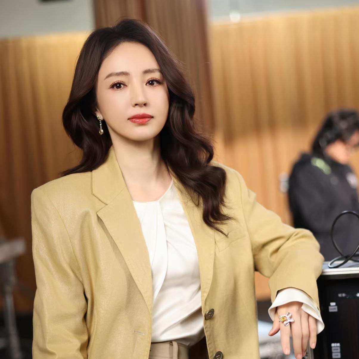 宋宁峰的事儿曝光后万万没想到张婉婷的第一反应，居然是去找那个高云翔的前妻董璇