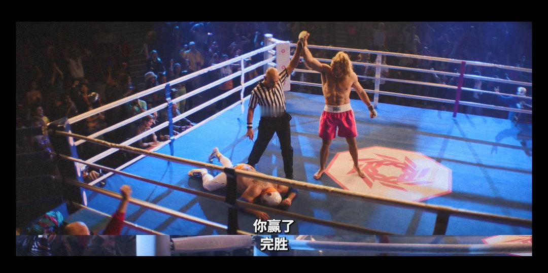 街头霸王电影新预告退出键在哪里啊！隆、肯、春丽这些人的打斗直接把我给看燃了。去