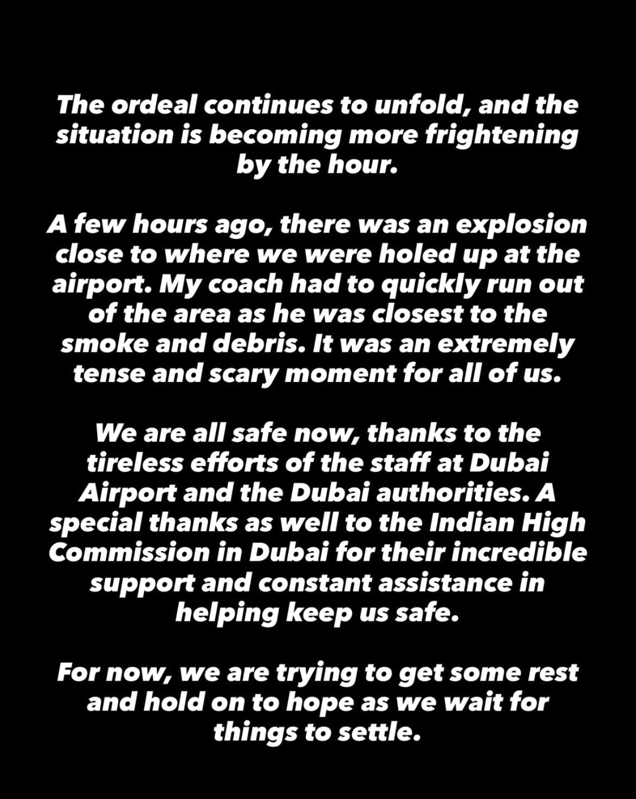 辛杜🇮🇳在迪拜机场发文：几小时前，在我们机场藏身之处附近发生了爆炸。我的教练