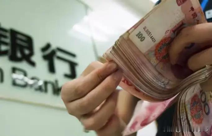 2025年只剩不到2个月，但今年出现的三个反常现象，信号真的很强烈了！202