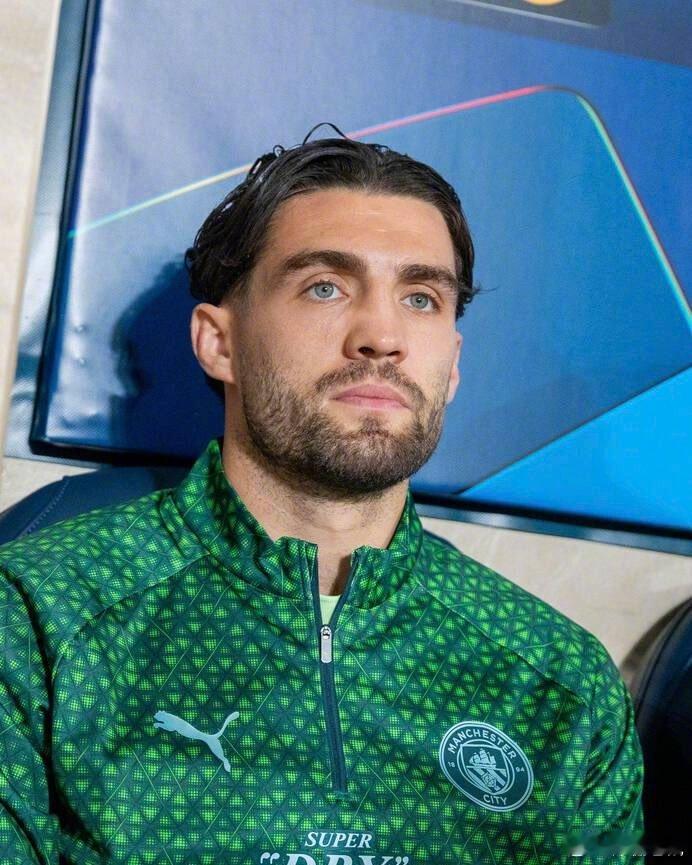 【第二次手术】《邮报》：31岁的曼城中场科瓦契奇今年夏天接受了跟腱手术，本赛季只