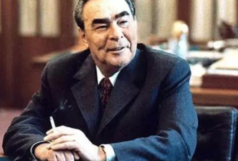 1979年阿富汗总统阿明一意孤行枪杀了苏联内务部第一副部长、克格勃大总管帕普京，