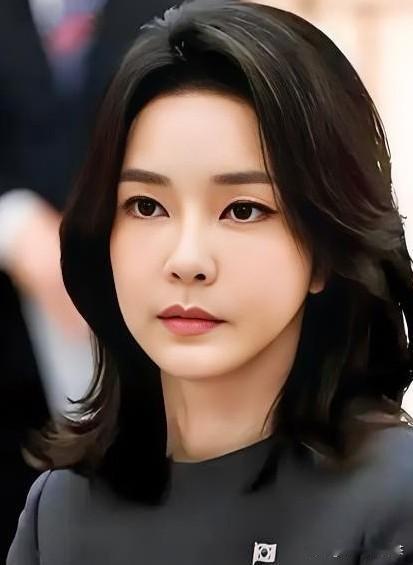 韩国前第一夫人当庭崩溃，4月28日首尔高等法院二审敲锤，前“第一夫人”金建希