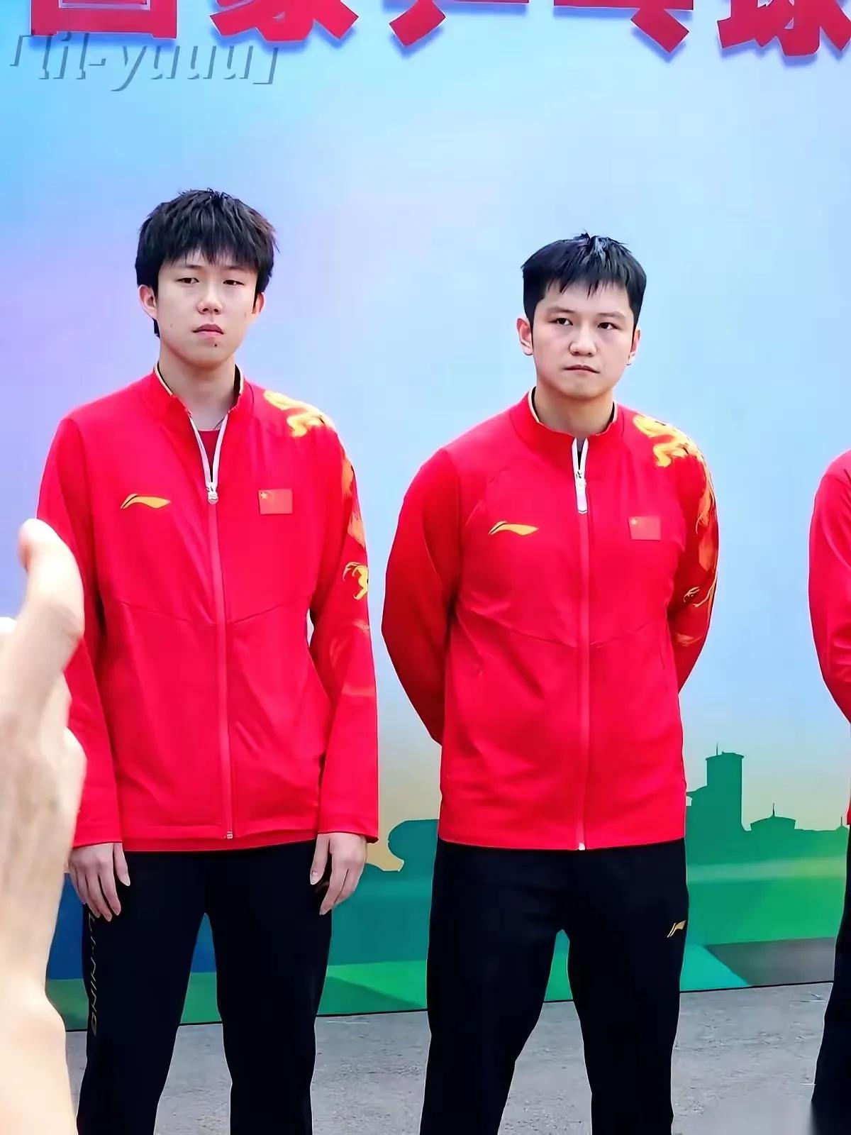 刷到全运会乒乓球签表，我直接替王楚钦捏把汗！这下他怕是又要失眠了，不是对手太强，