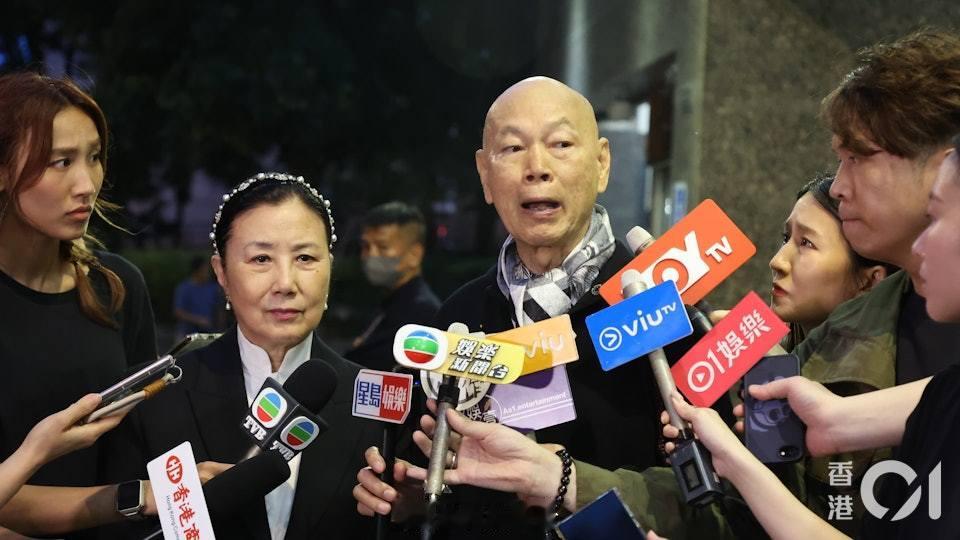唐佳雪妮設靈｜汪明荃羅家英送別好友　談身體狀況：有排捱呀！資深武術指導唐佳與愛妻