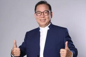 1984年，张明敏唱完《我的中国心》后，被香港封杀，不管是哪个公司都不愿意给他机