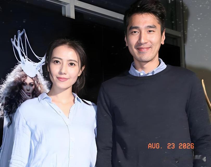 越来越懂高圆圆了，别人都在着急她女儿的长相，而她却跟没事人一样，不是不在乎孩