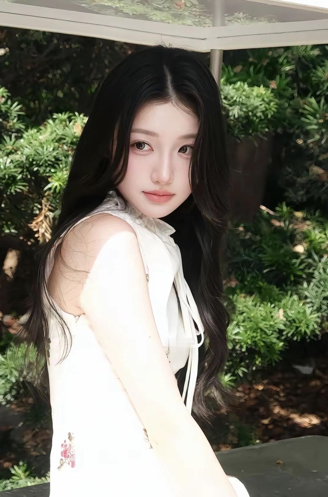 你心目中的美女是什么样子美女就要长相漂亮、身材完美、性格温柔可爱的女孩