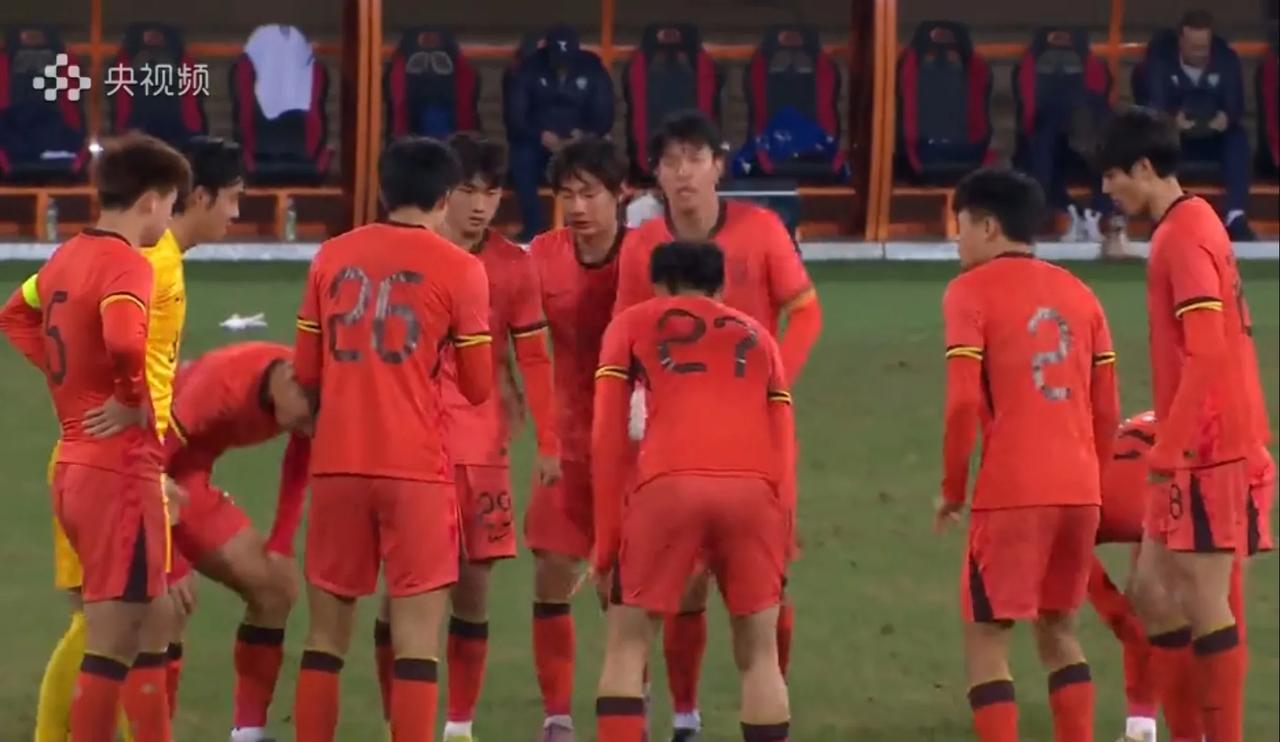 气死人啦！“熊猫杯”又让韩国队夺冠，太难受了，中国队小辫哥汪仕钦故意打人领红牌，