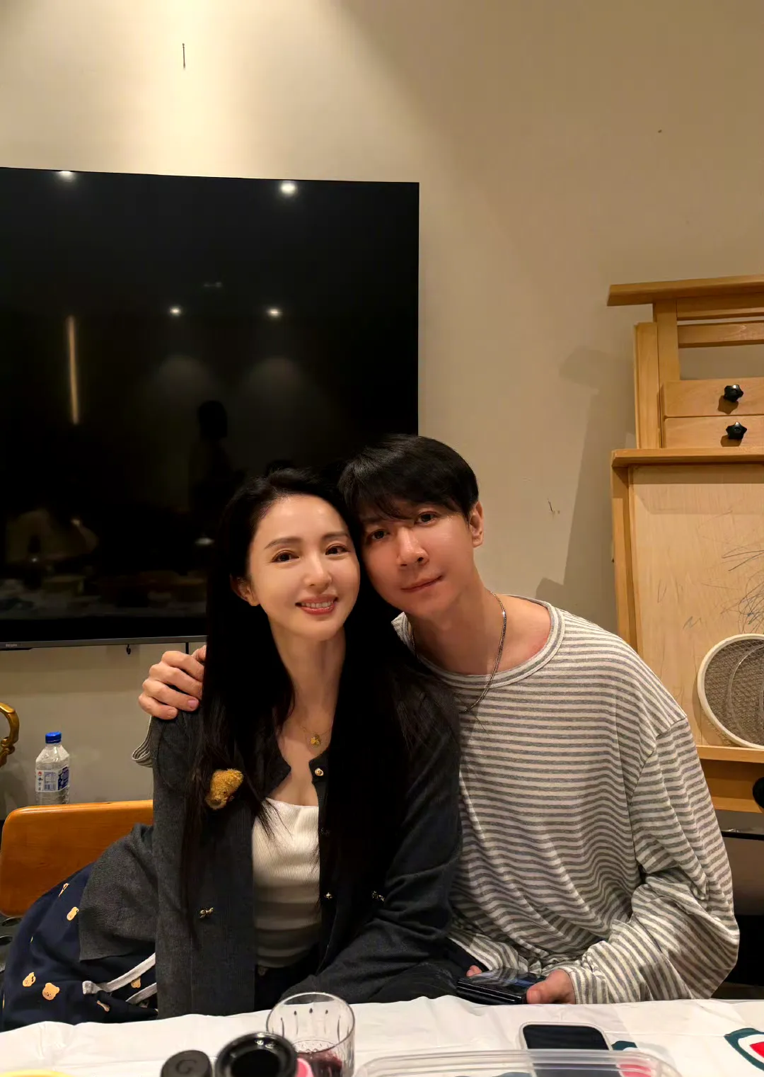 董璇选择和张维伊结婚的原因不是因为他足够浪漫，也不是他足够优秀。而是合适。她坦言说，自己原本不打算和