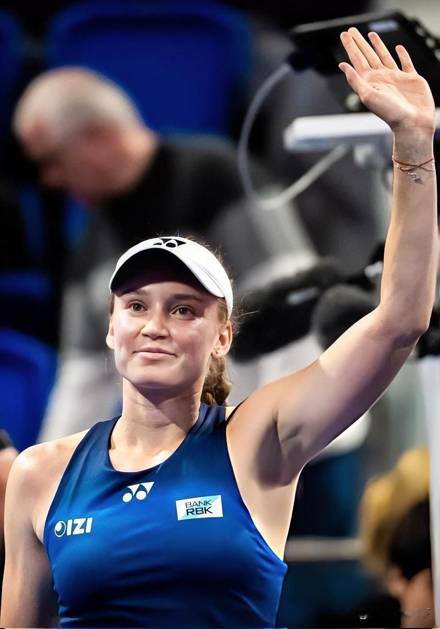 好可惜，郑钦文1:2惜败莱巴金娜，关键时刻40:0发球突然掉线，葬送大好局势，恭