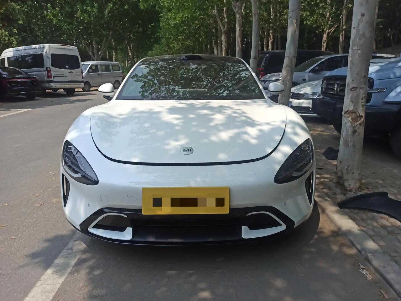 30万买辆小米SU7，开两年卖掉，车主小姐姐到手才8万？前两天验了一台小米SU