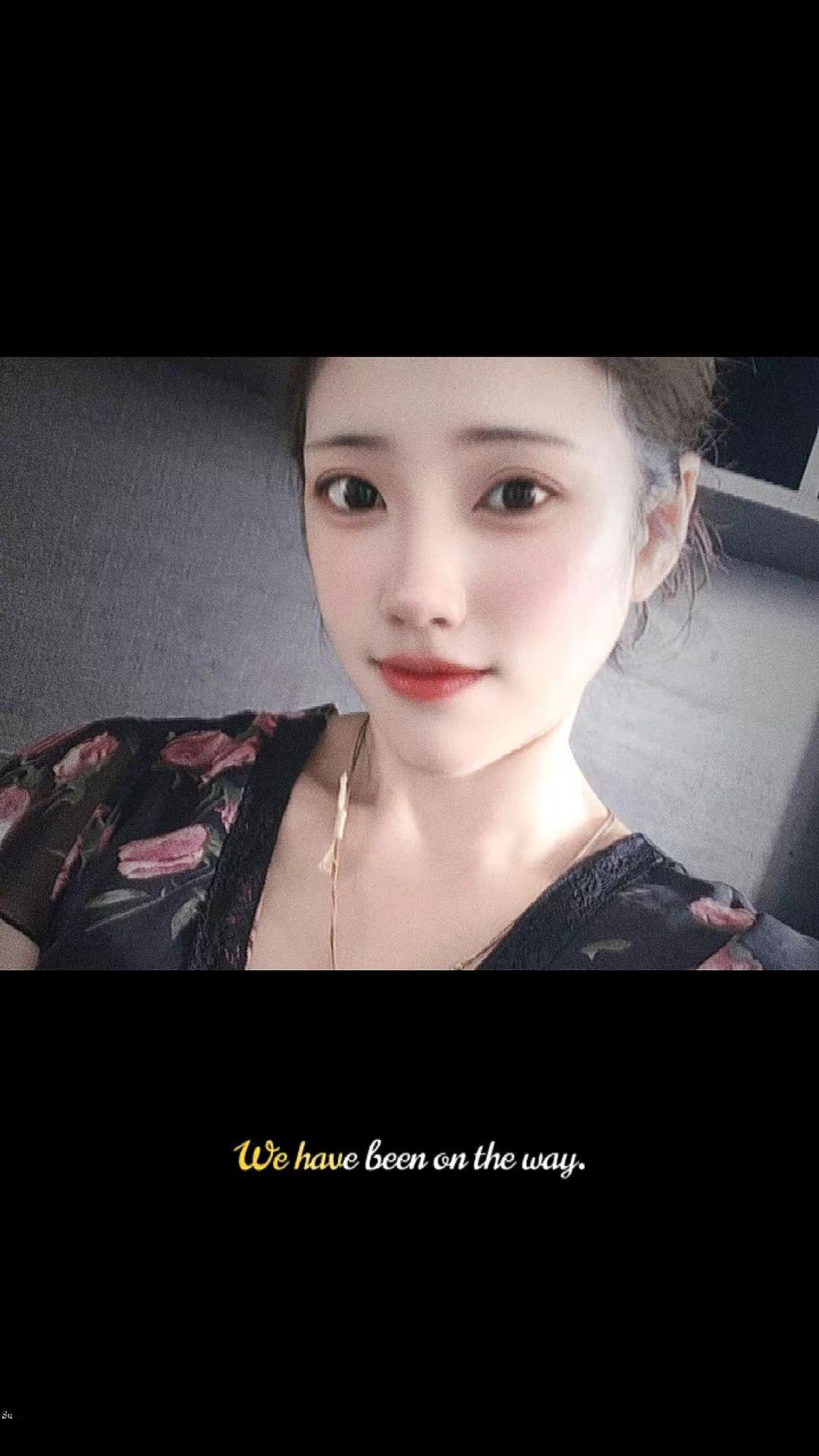 "出门露脸世界那么大我要出去给人看看每一天都是绝版的自己可仙可萌可御姐
