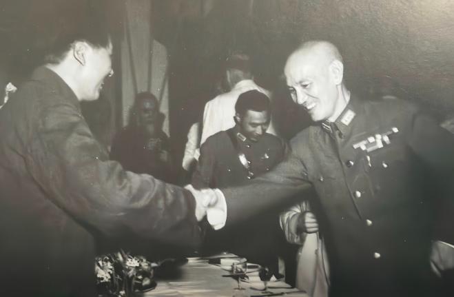 重庆谈判期间，蒋介石为何没有暗杀毛泽东？要知道，在1927年到1937年这十年之