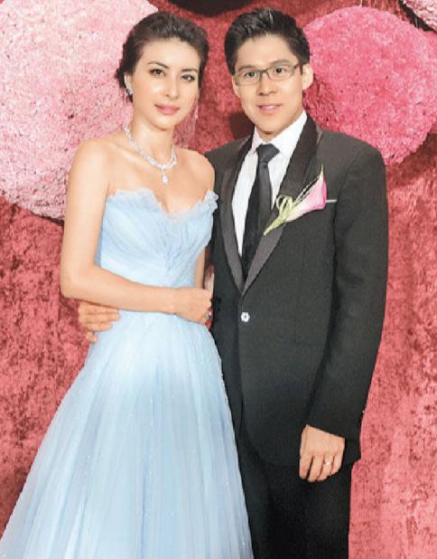 2012年，郭晶晶结婚时，郭父母退回1100万彩礼，和价值3亿的四合院，婚礼当天