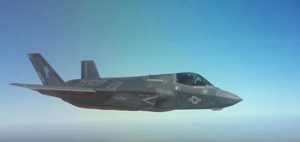 美F-35战机再次发出7700紧急代码，迫降在阿联酋空军基地！根据多方信源报