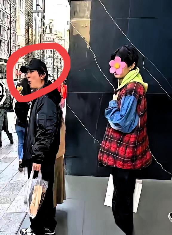 同样深陷债务，为何71岁王健林拼到头发花白，儿子王思聪却在海外潇洒度日？答案根