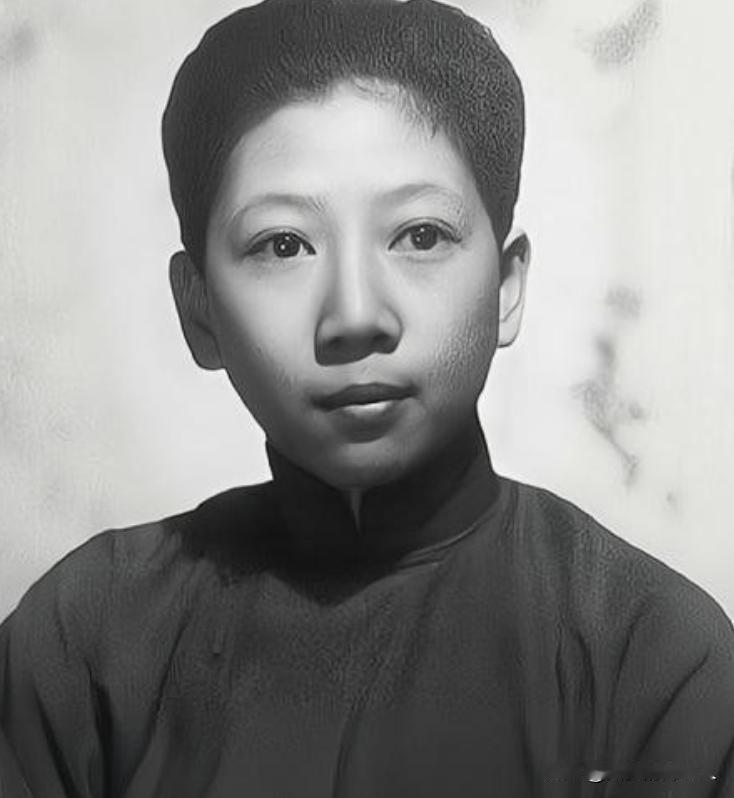 1946年，孔令伟受欺负，向父亲孔祥熙哭诉。孔祥熙当即勃然大怒，要给女儿报仇。但